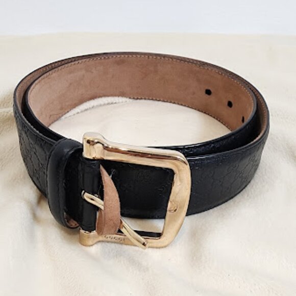Gucci Leather Belt. Black. Suede Interior. Size 85/34. Normal signs of use